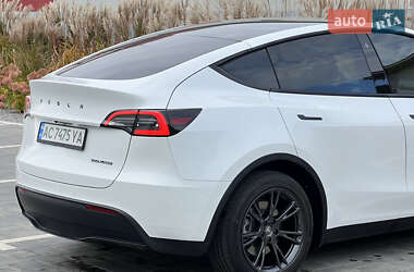 Позашляховик / Кросовер Tesla Model Y 2021 в 