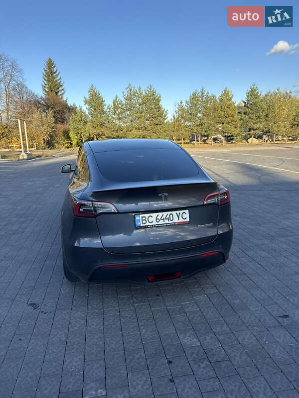 Позашляховик / Кросовер Tesla Model Y 2022 в Львові