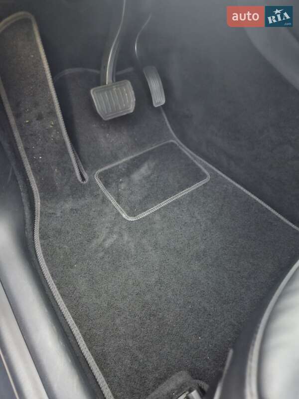 Позашляховик / Кросовер Tesla Model Y 2021 в Рівному