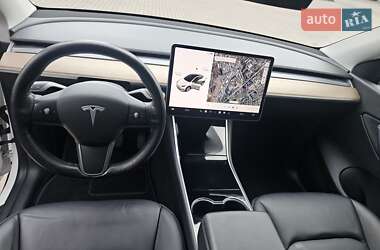 Внедорожник / Кроссовер Tesla Model Y 2021 в 