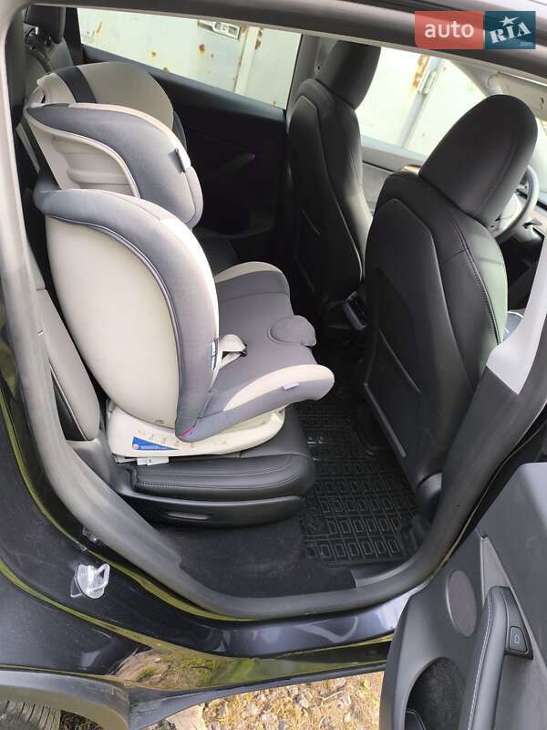 Позашляховик / Кросовер Tesla Model Y 2024 в Вінниці фото 17 Позашляховик / Кросовер Tesla Model Y 2024 в Вінниці