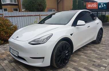 Позашляховик / Кросовер Tesla Model Y 2021 в Полтаві