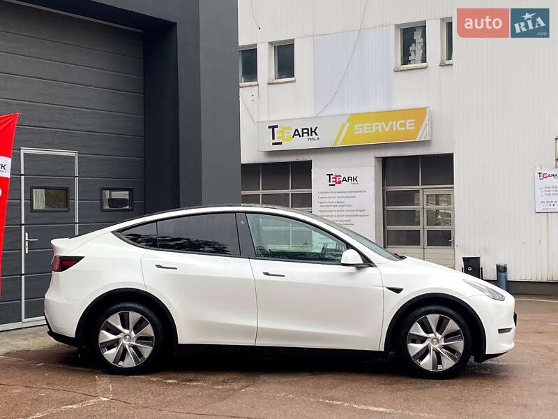 Позашляховик / Кросовер Tesla Model Y 2022 в Києві фото 11 Позашляховик / Кросовер Tesla Model Y 2022 в Києві