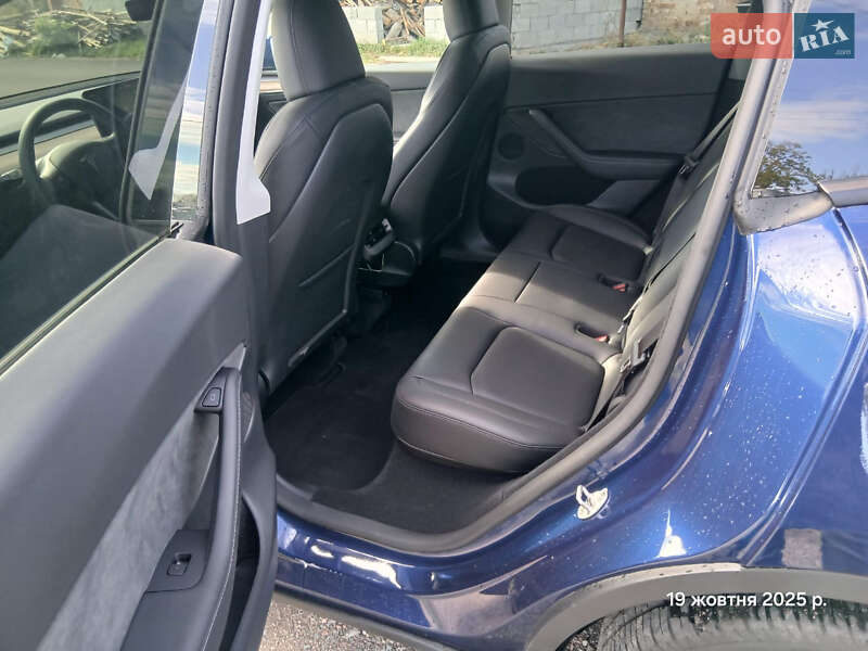 Позашляховик / Кросовер Tesla Model Y 2023 в Буську