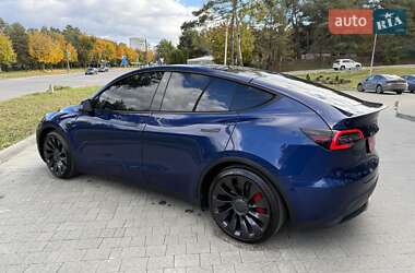 Позашляховик / Кросовер Tesla Model Y 2021 в Львові