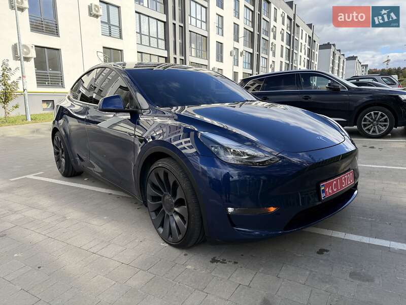 Позашляховик / Кросовер Tesla Model Y 2021 в Львові