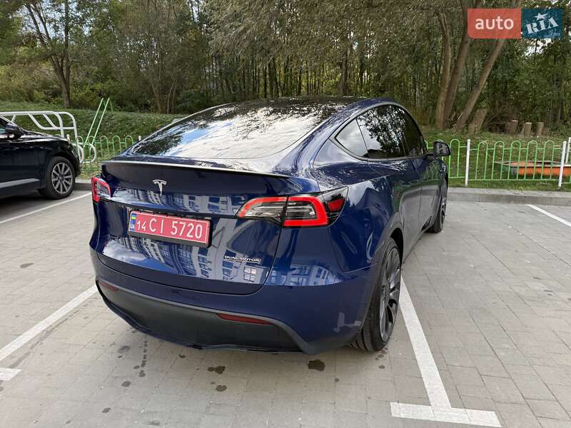 Позашляховик / Кросовер Tesla Model Y 2021 в Львові
