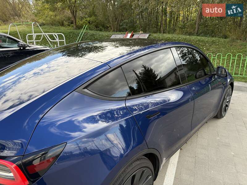 Позашляховик / Кросовер Tesla Model Y 2021 в Львові