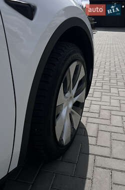Позашляховик / Кросовер Tesla Model Y 2022 в 