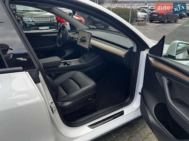 Внедорожник / Кроссовер Tesla Model Y 2023 в Одессе