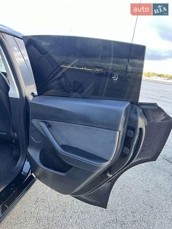 Внедорожник / Кроссовер Tesla Model Y 2023 в Львове фото 35 Внедорожник / Кроссовер Tesla Model Y 2023 в Львове