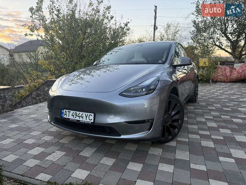 Позашляховик / Кросовер Tesla Model Y 2024 в Івано-Франківську фото 2 Позашляховик / Кросовер Tesla Model Y 2024 в Івано-Франківську