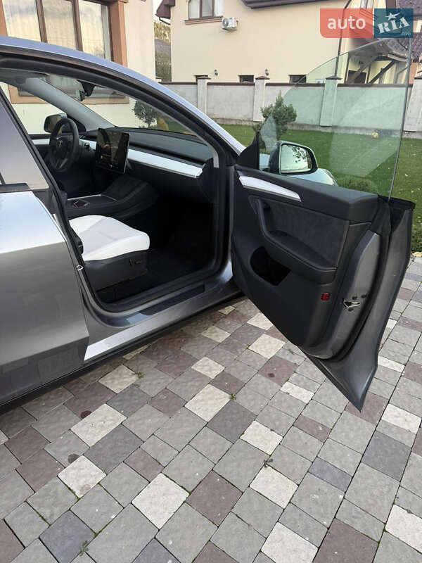 Позашляховик / Кросовер Tesla Model Y 2024 в Івано-Франківську фото 17 Позашляховик / Кросовер Tesla Model Y 2024 в Івано-Франківську