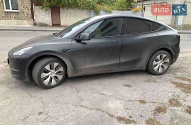Позашляховик / Кросовер Tesla Model Y 2021 в  фото 7 Позашляховик / Кросовер Tesla Model Y 2021 в