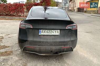 Позашляховик / Кросовер Tesla Model Y 2021 в  фото 14 Позашляховик / Кросовер Tesla Model Y 2021 в