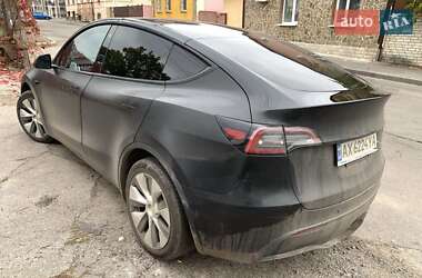 Позашляховик / Кросовер Tesla Model Y 2021 в  фото 18 Позашляховик / Кросовер Tesla Model Y 2021 в