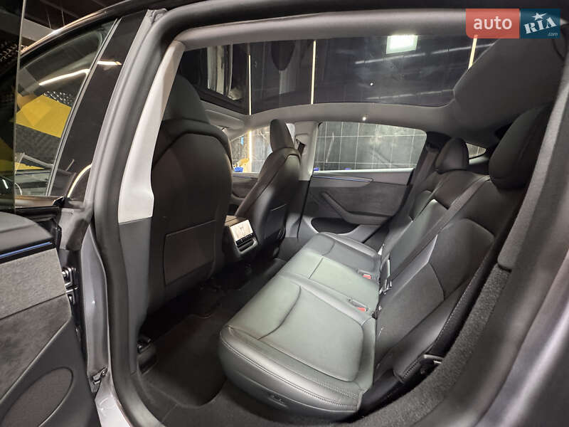 Внедорожник / Кроссовер Tesla Model Y 2025 в Львове