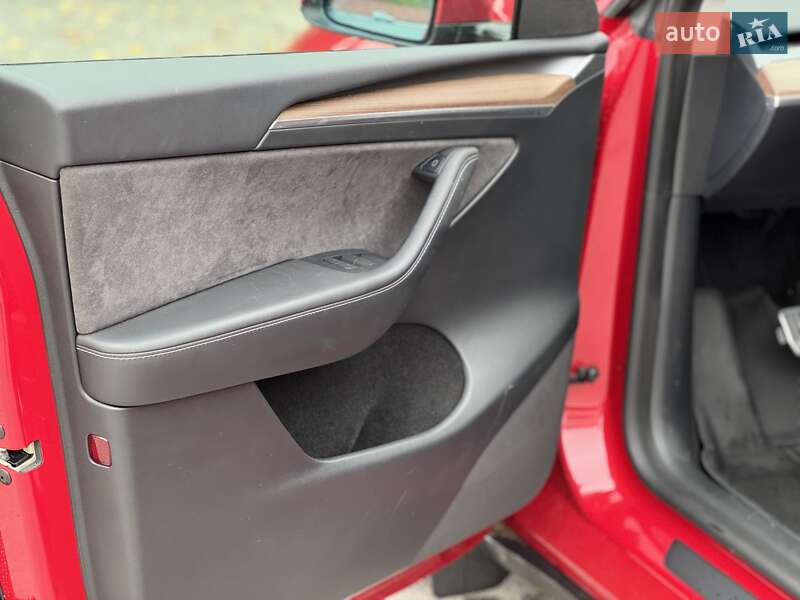 Внедорожник / Кроссовер Tesla Model Y 2023 в Хмельнике