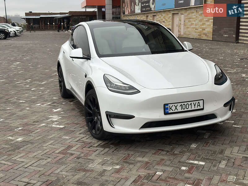 Tesla Model Y 2021