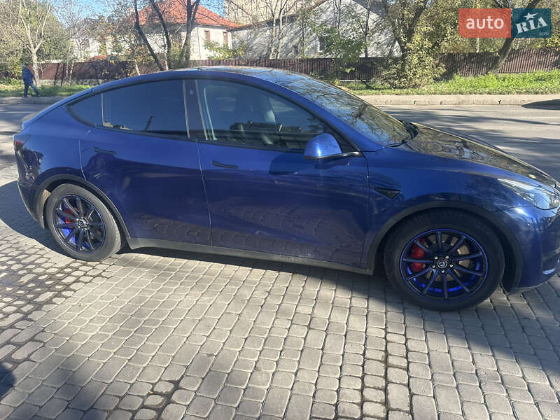 Позашляховик / Кросовер Tesla Model Y 2022 в Львові