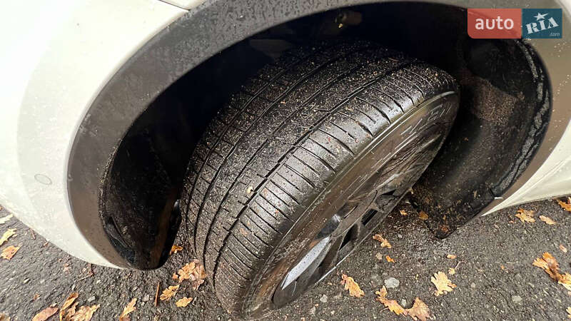 Внедорожник / Кроссовер Tesla Model Y 2020 в Житомире