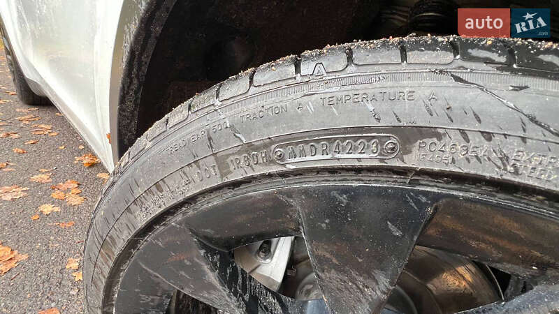 Внедорожник / Кроссовер Tesla Model Y 2020 в Житомире