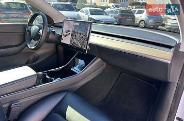 Внедорожник / Кроссовер Tesla Model Y 2020 в 