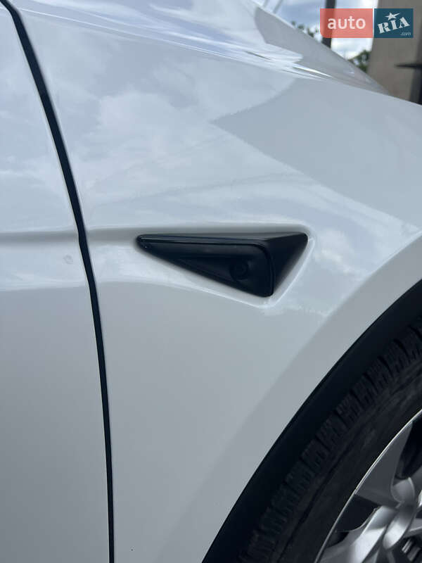 Позашляховик / Кросовер Tesla Model Y 2021 в Києві фото 8 Позашляховик / Кросовер Tesla Model Y 2021 в Києві