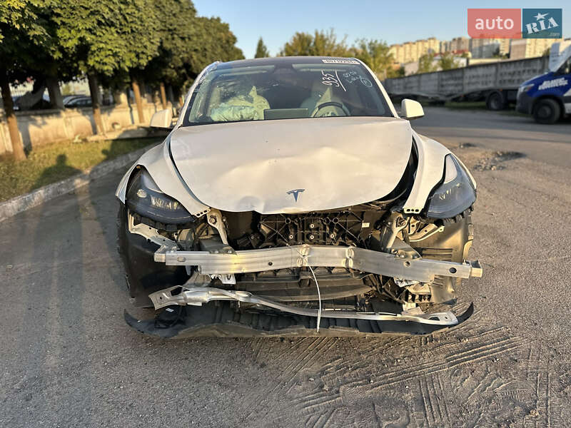 Позашляховик / Кросовер Tesla Model Y 2023 в Рівному