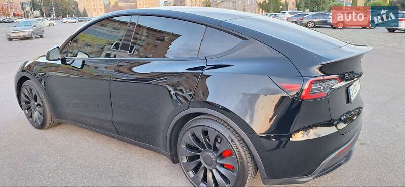 Позашляховик / Кросовер Tesla Model Y 2023 в Харкові фото 6 Позашляховик / Кросовер Tesla Model Y 2023 в Харкові