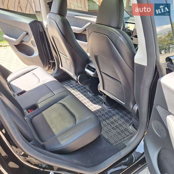 Позашляховик / Кросовер Tesla Model Y 2023 в Харкові фото 18 Позашляховик / Кросовер Tesla Model Y 2023 в Харкові