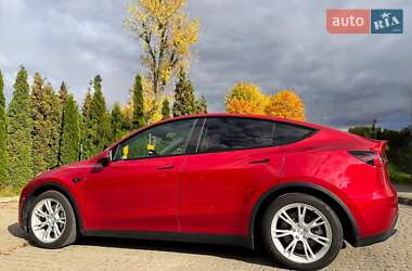 Внедорожник / Кроссовер Tesla Model Y 2021 в 