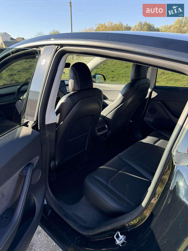 Позашляховик / Кросовер Tesla Model Y 2022 в Тернополі