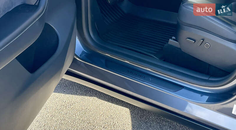 Позашляховик / Кросовер Tesla Model Y 2023 в Дніпрі фото 28 Позашляховик / Кросовер Tesla Model Y 2023 в Дніпрі