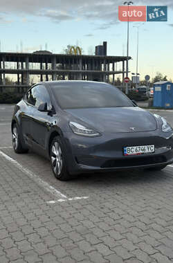 Позашляховик / Кросовер Tesla Model Y 2023 в  фото 3 Позашляховик / Кросовер Tesla Model Y 2023 в