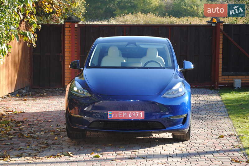 Внедорожник / Кроссовер Tesla Model Y 2024 в Луцке