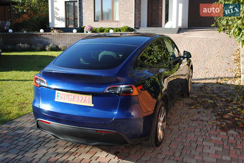 Внедорожник / Кроссовер Tesla Model Y 2024 в Луцке