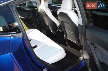 Внедорожник / Кроссовер Tesla Model Y 2024 в 