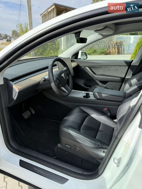 Позашляховик / Кросовер Tesla Model Y 2021 в Виноградові фото 5 Позашляховик / Кросовер Tesla Model Y 2021 в Виноградові
