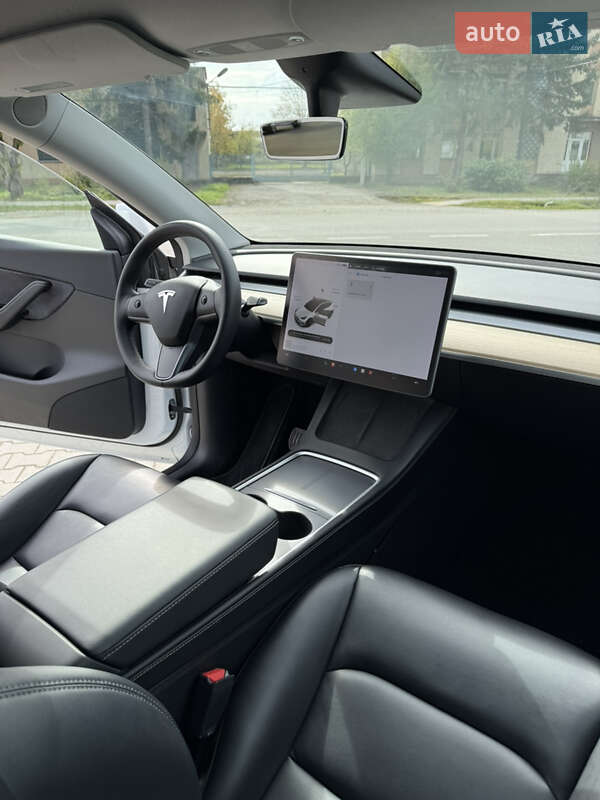Позашляховик / Кросовер Tesla Model Y 2021 в Виноградові фото 9 Позашляховик / Кросовер Tesla Model Y 2021 в Виноградові