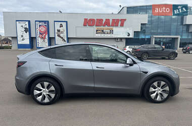 Позашляховик / Кросовер Tesla Model Y 2024 в 