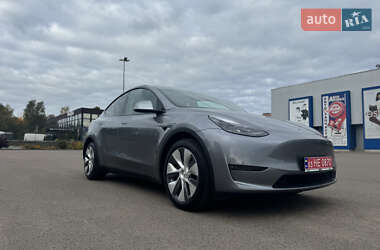 Позашляховик / Кросовер Tesla Model Y 2024 в 