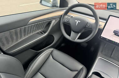 Позашляховик / Кросовер Tesla Model Y 2024 в 