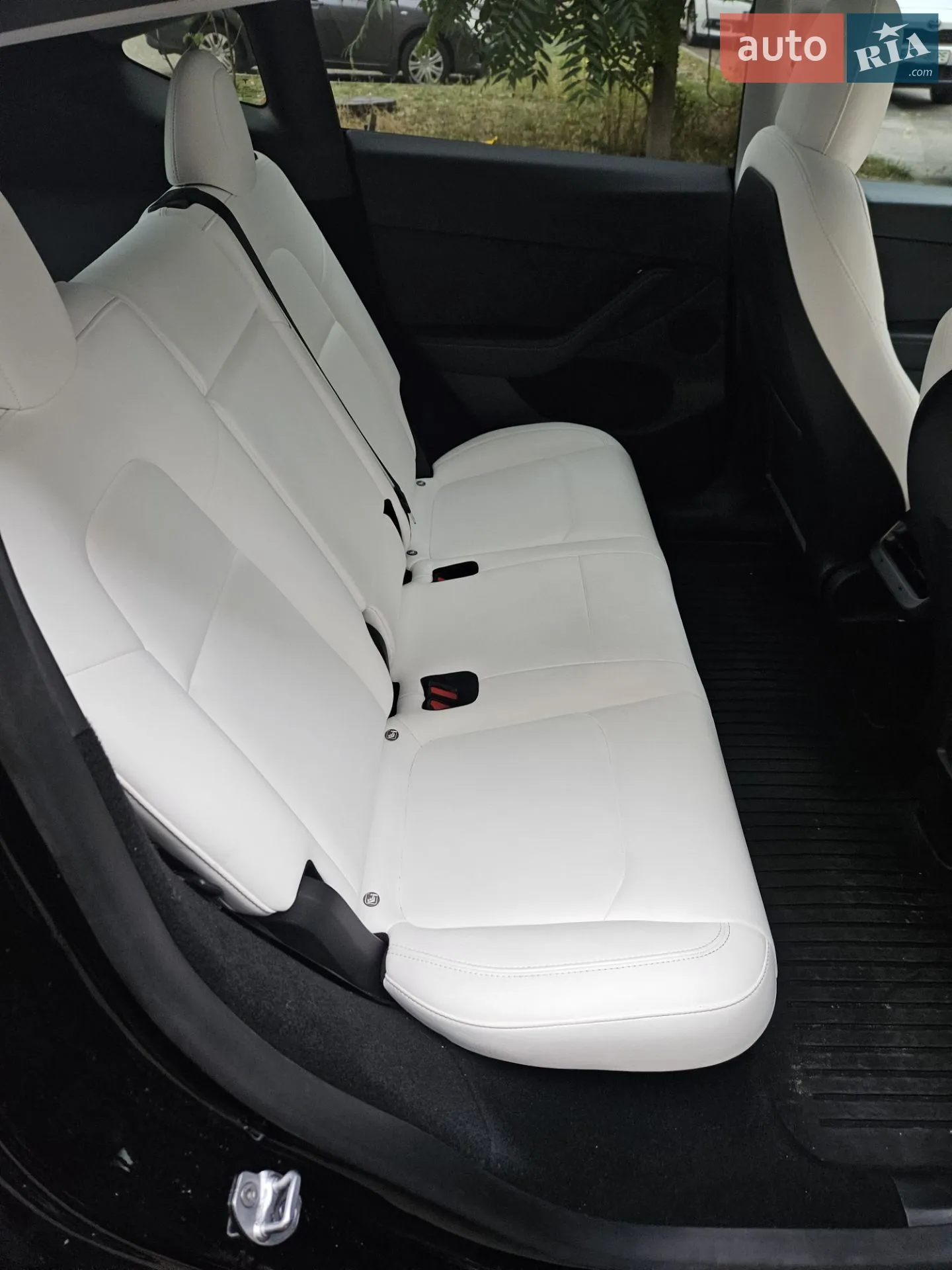 2022 Tesla Model Y - мініатюра 2