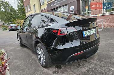 Позашляховик / Кросовер Tesla Model Y 2022 в  фото 6 Позашляховик / Кросовер Tesla Model Y 2022 в
