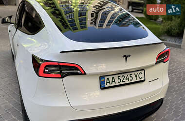 Внедорожник / Кроссовер Tesla Model Y 2021 в 