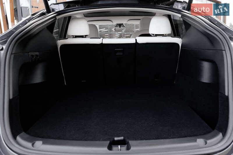 Внедорожник / Кроссовер Tesla Model Y 2022 в Луцке