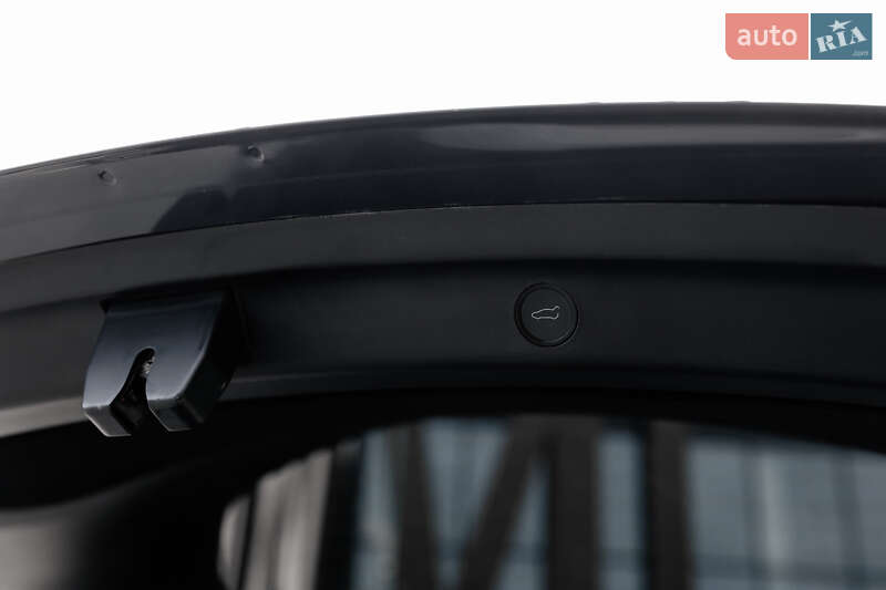 Внедорожник / Кроссовер Tesla Model Y 2022 в Луцке