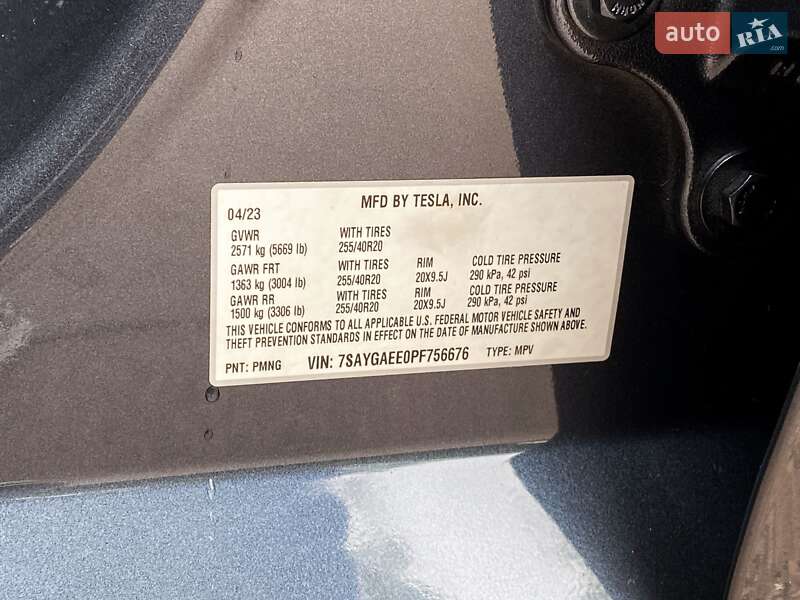 Внедорожник / Кроссовер Tesla Model Y 2023 в Киеве