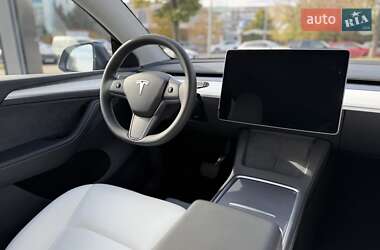 Внедорожник / Кроссовер Tesla Model Y 2024 в 
